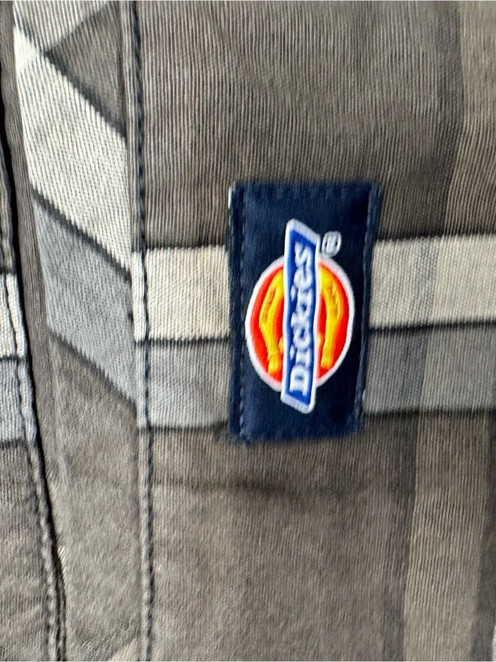 Dickies Men's Plaid Cargo Shorts in Gray and Tan - Picture 3 of 6